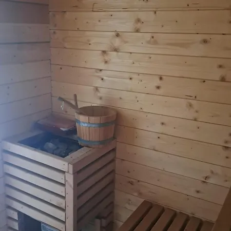 Dom wakacyjny Mobile With Hottub&sauna Spodnja Polskava