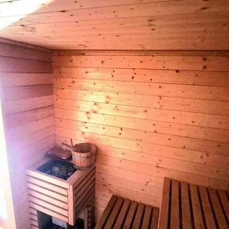 Mobile With Hottub&sauna Spodnja Polskava