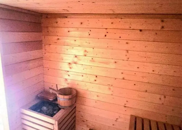Mobile With Hottub&sauna Spodnja Polskava